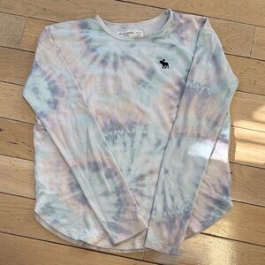 Like new - super soft! Abercrombie & Fitch Pastel Tie-Dye Long Sleeve